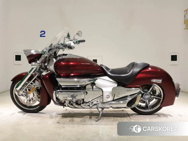Honda VALKYRIE RUNE 2015 из Японии, фото 2
