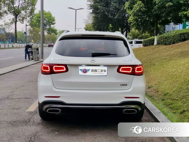 Mercedes-Benz GLC 2022 Белый из Китая, фото 2