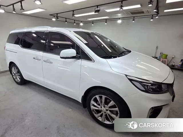 Kia The New Carnival id 3489802 из Кореи 12