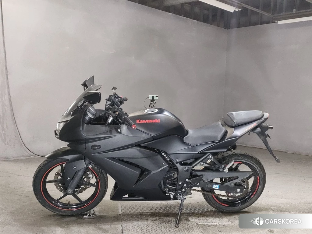 Проданный Kawasaki NINJA 250R id 4168784 из Японии, фото 2