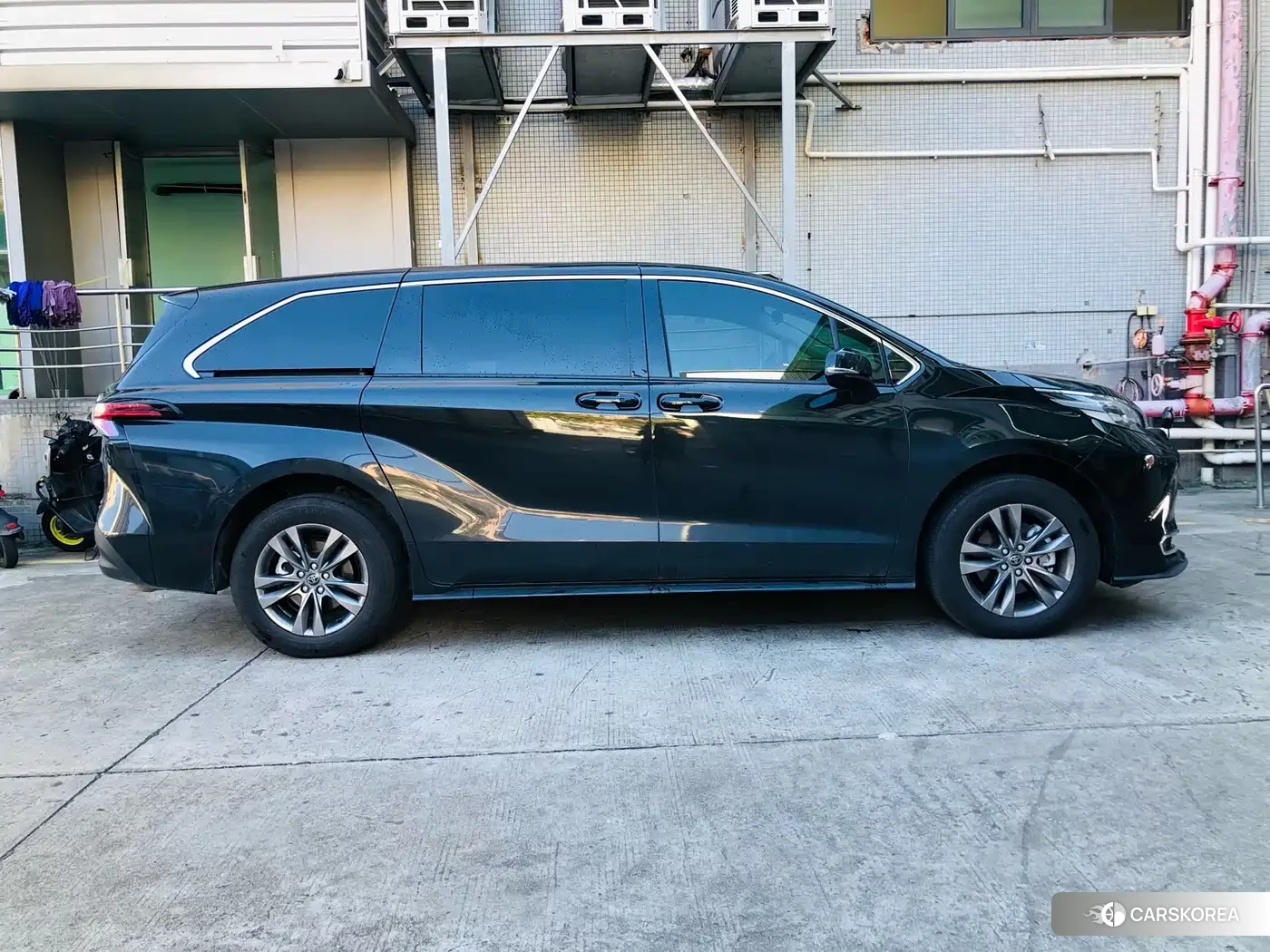 Toyota Sienna id 4538594 из Китая 8