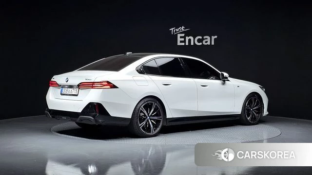 BMW 5 Series (G60) id 3831333 из Кореи 12