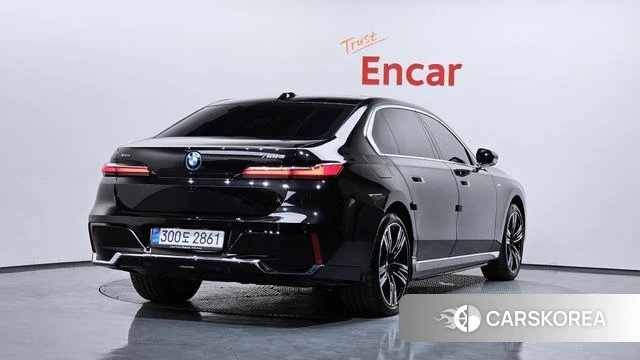 BMW 7 Series (G70) id 3952519 из Кореи 12