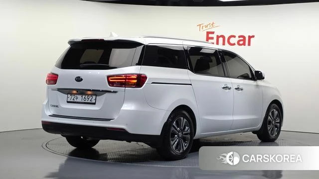 Kia The New Carnival id 4663010 из Кореи 12