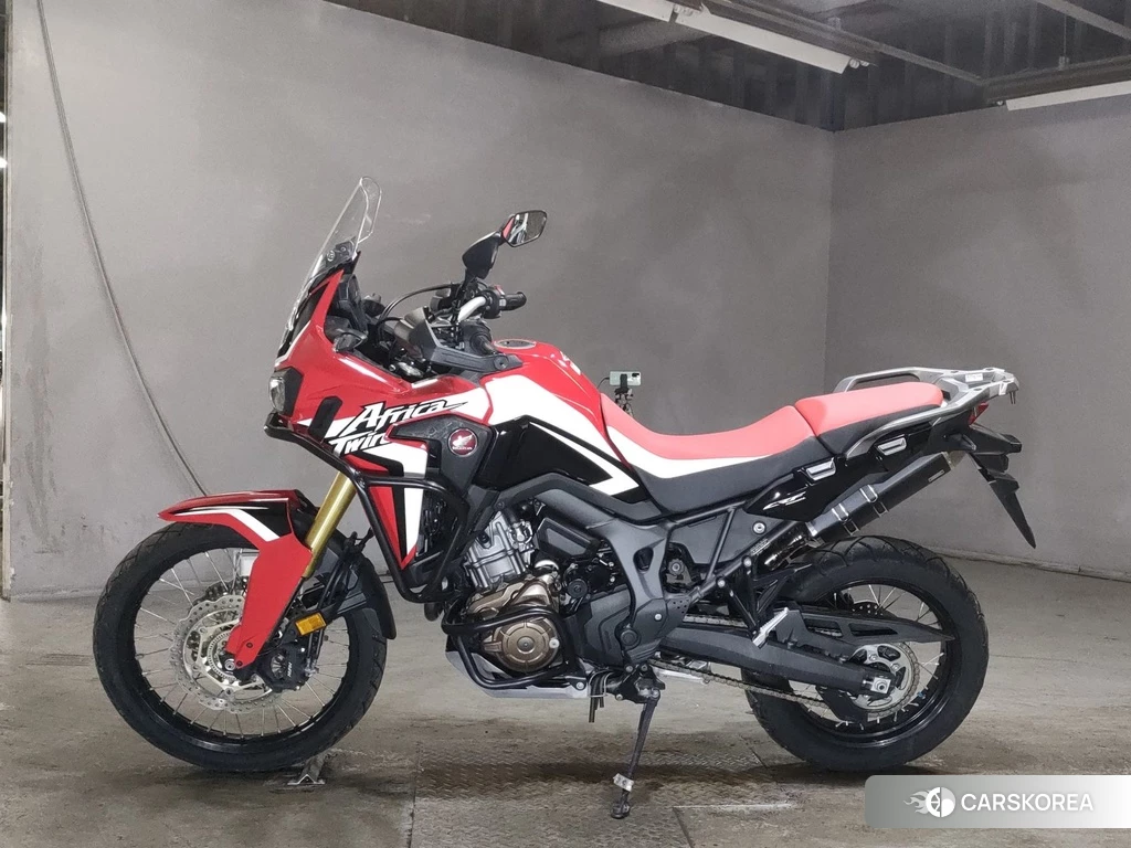 Проданный Honda CRF1000L AFRICA TWIN 2016 из Японии, фото 2