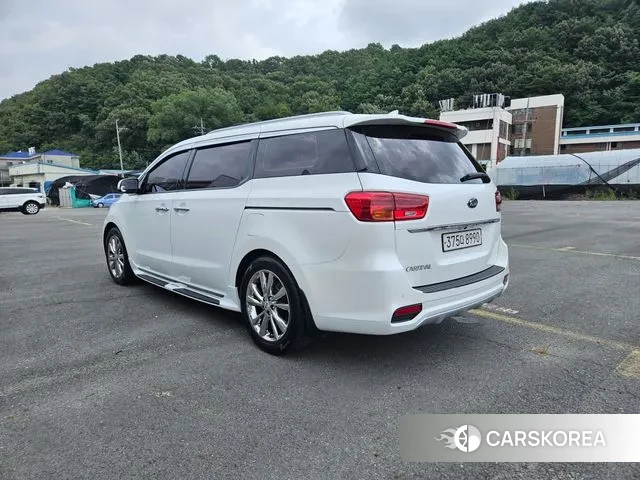 Kia The New Carnival id 3009156 из Кореи 12