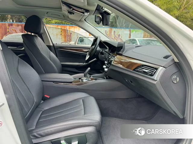 BMW 5 series 2018 Белый из Китая, фото 2