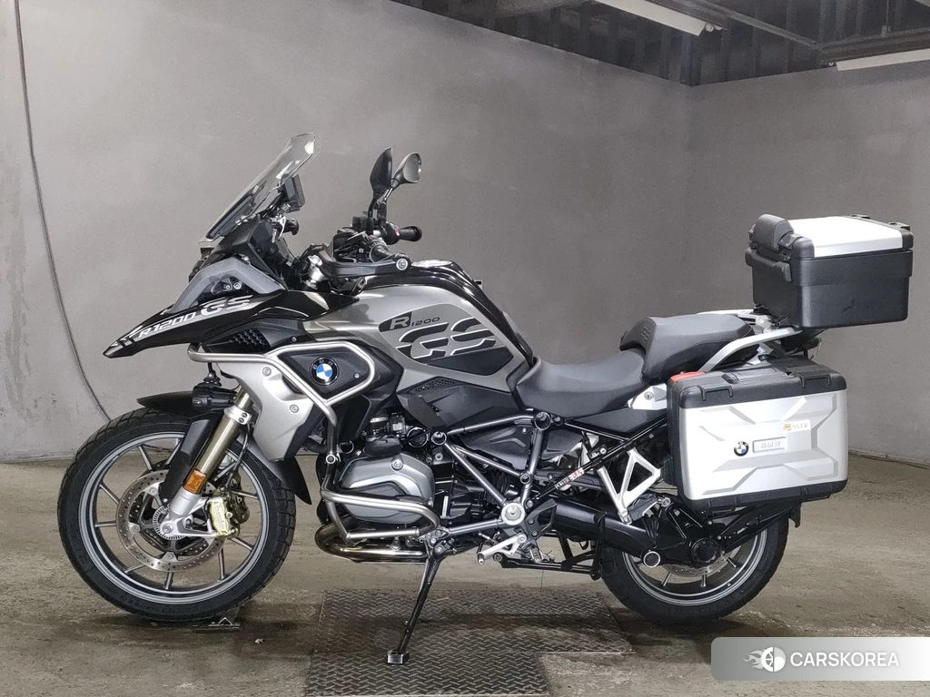 Проданный BMW R1200GS 2017 из Японии