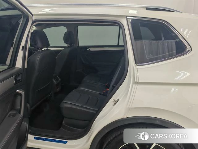 Volkswagen Tiguan L id 4219620 из Китая 12