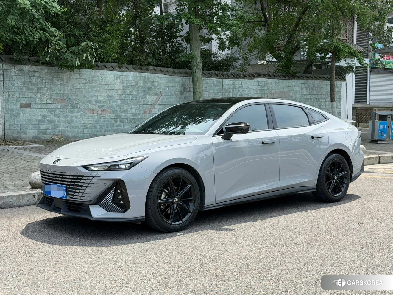 Chang'an UNI-V 2022 Серебристо-серый из Китая, фото 2