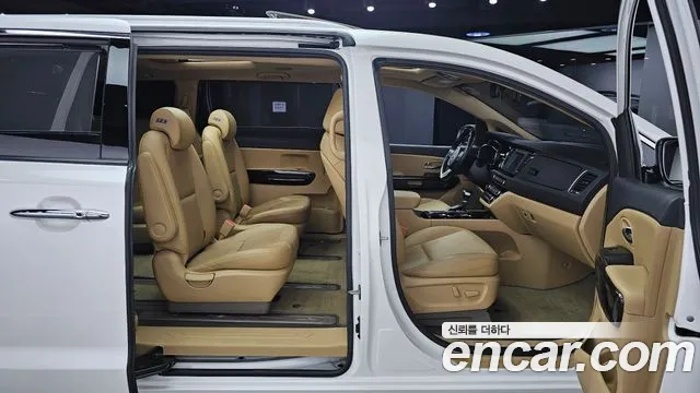 Kia The New Carnival id 2577034 из Кореи 12