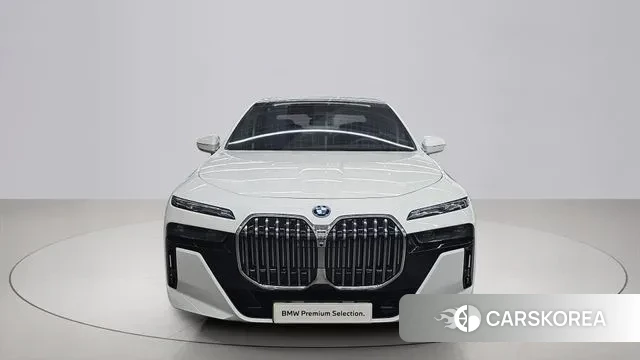 BMW 7 Series (G70) id 3042492 из Кореи 12