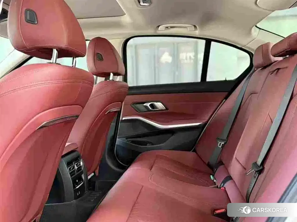 BMW 3 series 2024 Белый из Китая, фото 2