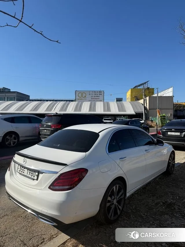 Mercedes-Benz C-Class W205 2018 Белый из Кореи, фото 2