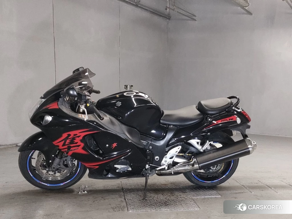 Проданный Suzuki GSX1300R HAYABUSA 2011 из Японии
