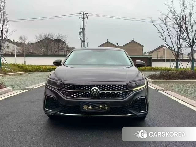 Volkswagen Passat 2022 Черный из Китая, фото 2