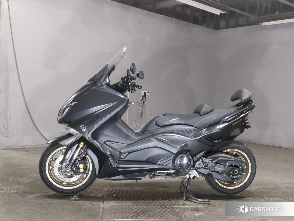 Проданный Yamaha T-MAX 530 2017 из Японии