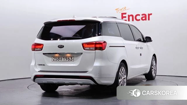 Kia All New Carnival id 4531143 из Кореи 12
