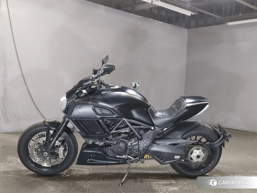 Проданный Ducati DIAVEL DARK 2014 из Японии, фото 2