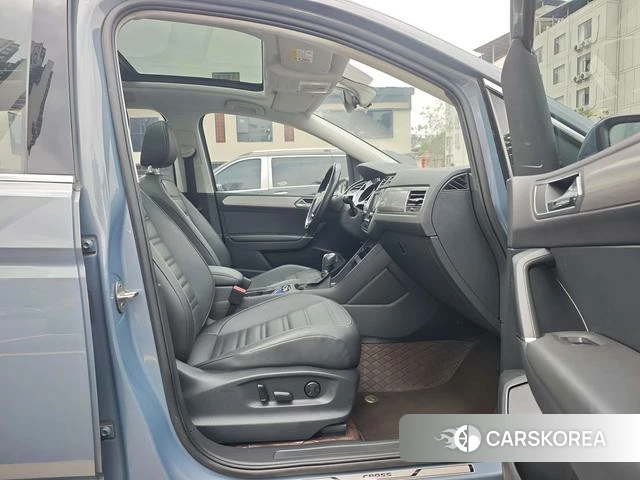 Volkswagen Touran L id 4290593 из Китая 12