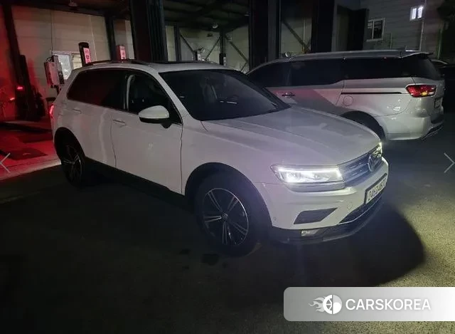 Volkswagen Tiguan second Generation 2020 Белый из Кореи, фото 4