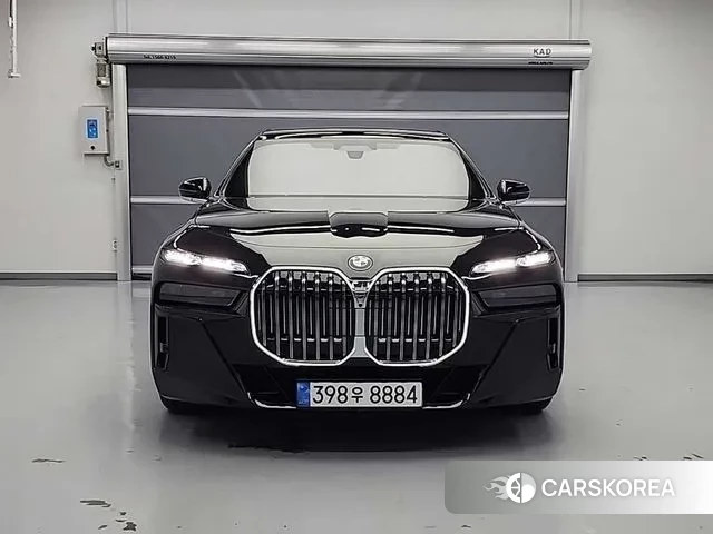 BMW 7 Series (G70) id 3745035 из Кореи 10