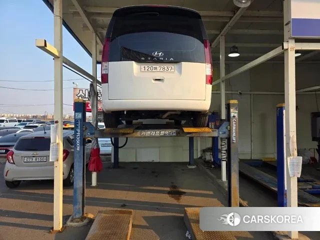 Hyundai Staria 2021 Белый из Кореи, фото 2