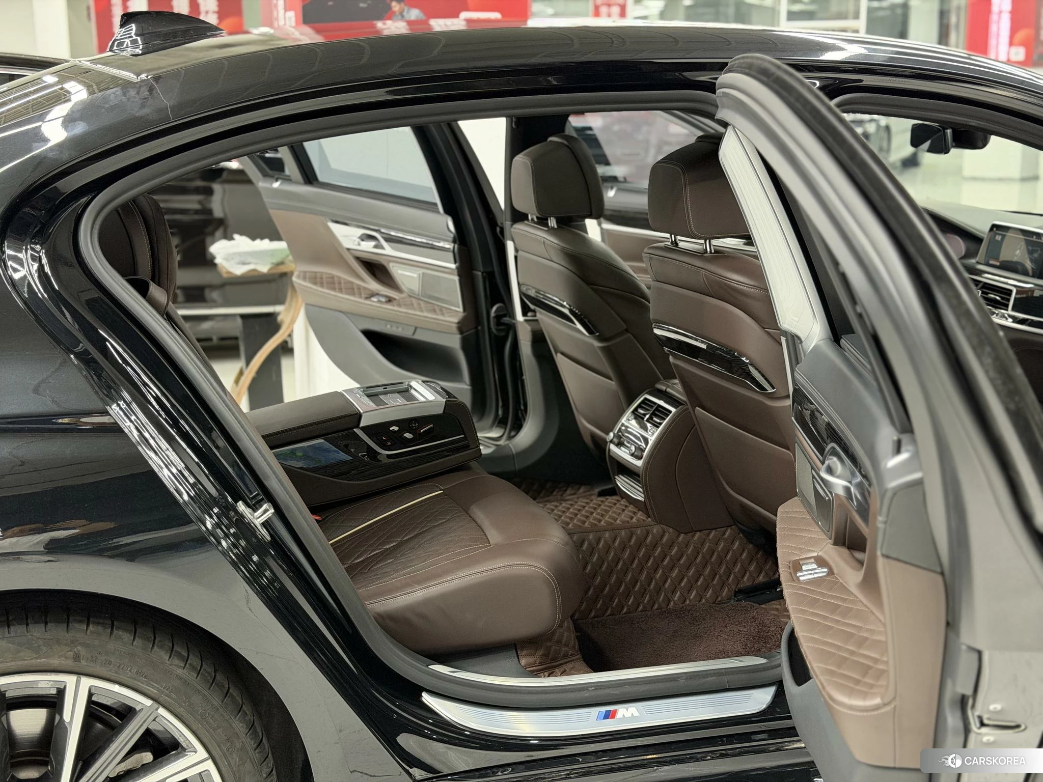 BMW 7 series 2021 Черный из Китая, фото 6