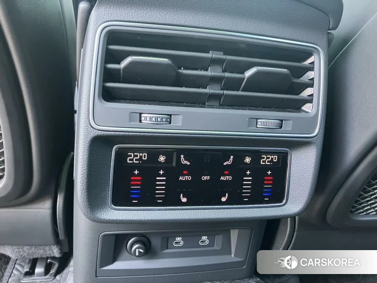 Audi Q8 2021 Черный из Китая, фото 6