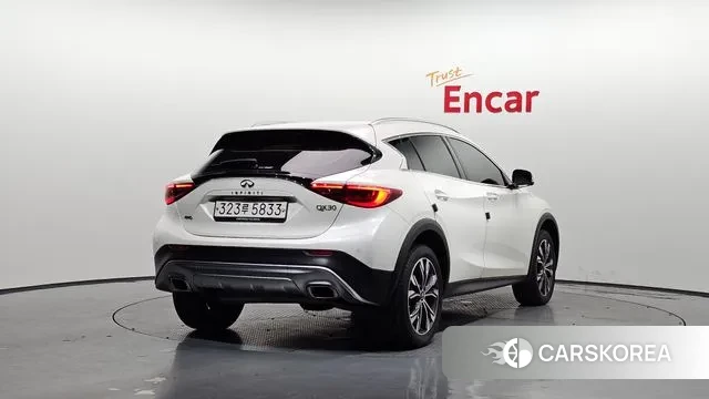 Infiniti QX30 id 3248703 из Кореи 12