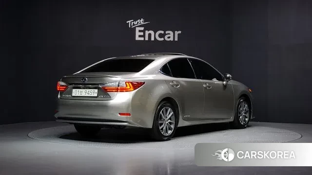 Lexus New ES300h id 3045639 из Кореи 12