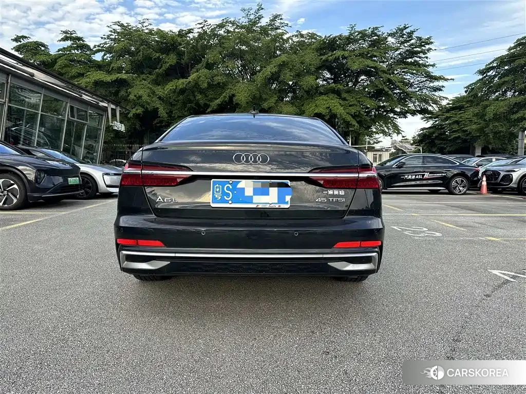 Audi A6L 2024 Черный из Китая, фото 2