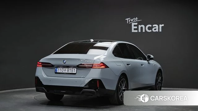 BMW 5 Series (G60) id 3963510 из Кореи 12