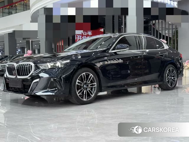 BMW 5 series 2024 Черный из Китая, фото 3