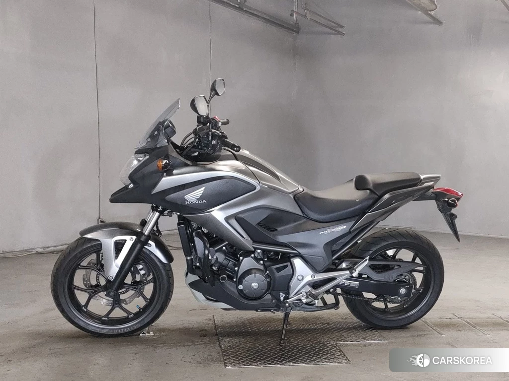 Проданный Honda NC750X DCT 2015 из Японии, фото 2