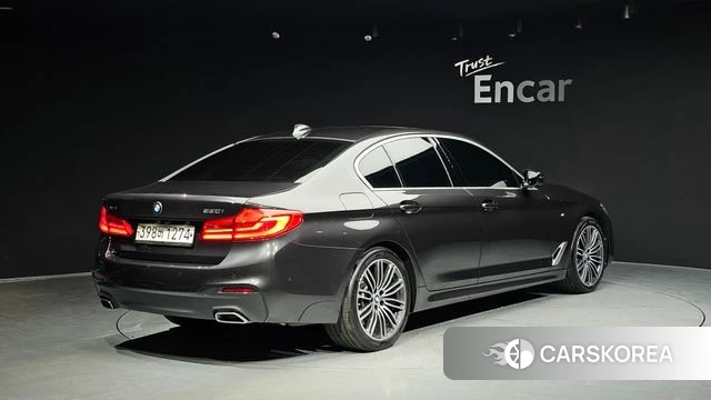 BMW 5 Series (G30) id 3873131 из Кореи 12