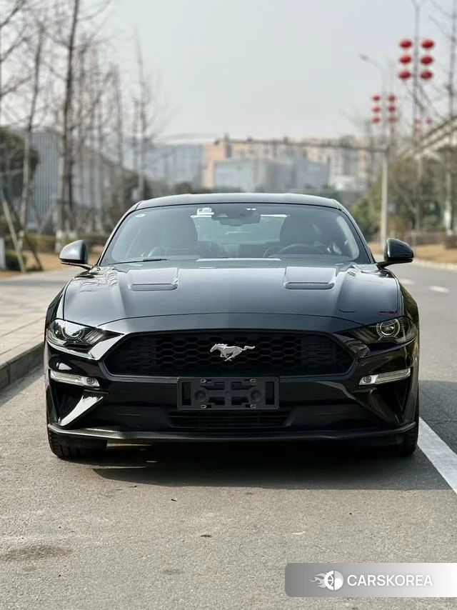 Ford Mustang 2021 Черный из Китая, фото 2