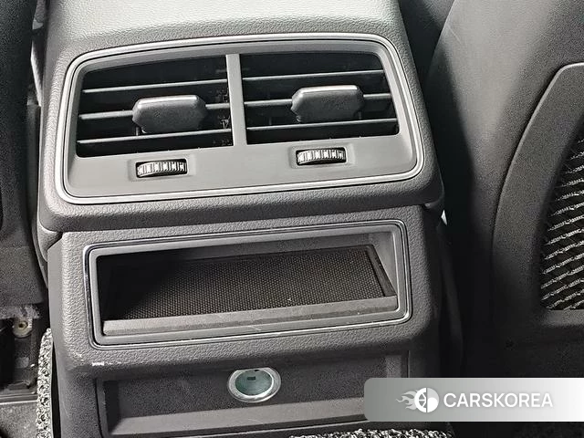 Audi A6L id 4253958 из Китая 8