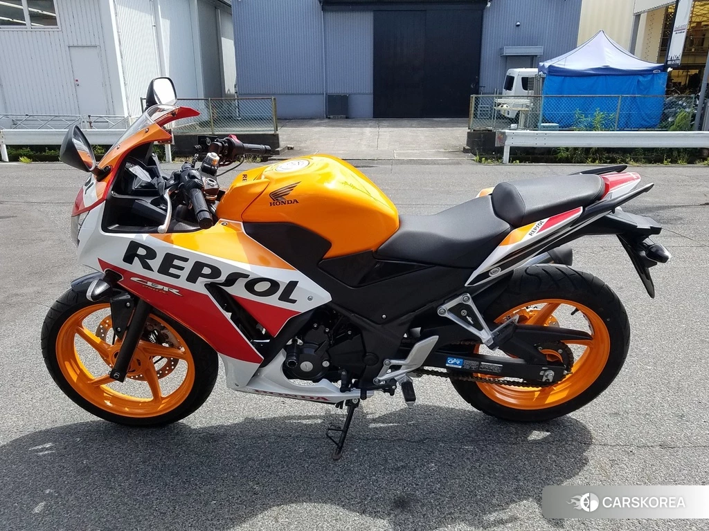 Проданный Honda CBR250R ABS 2015 из Японии, фото 2
