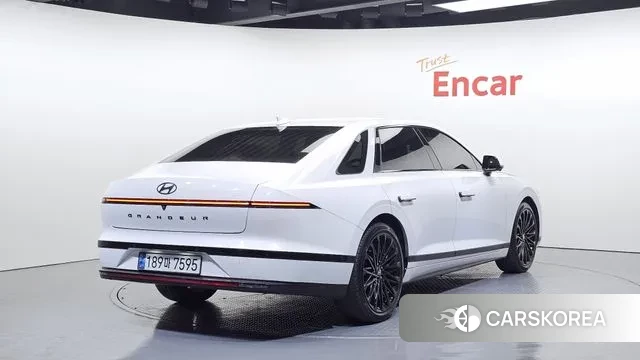 Hyundai Grandeur (GN7) id 3508016 из Кореи 12