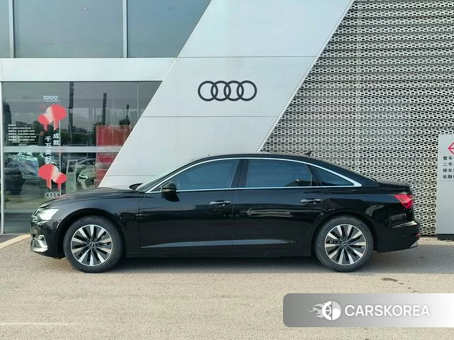 Audi A6L 2023 Черный из Китая, фото 2
