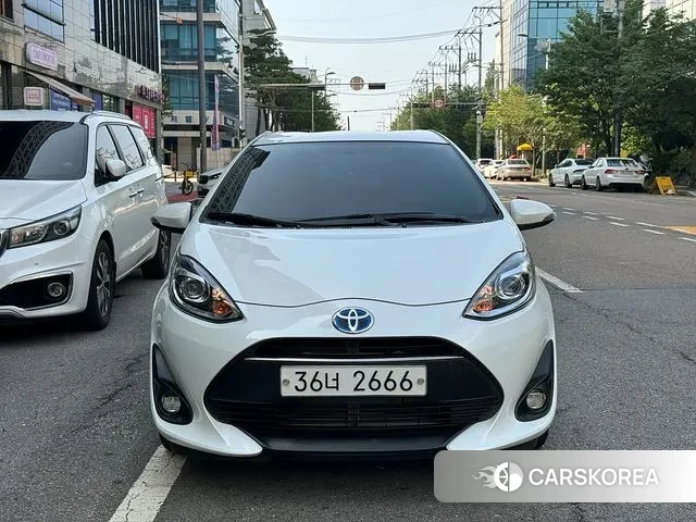 Toyota Prius C id 3000409 из Кореи 12