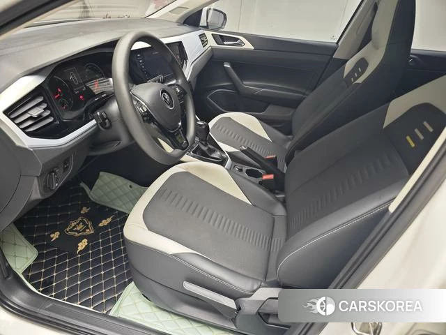 Volkswagen Polo 2022 Белый из Китая, фото 4