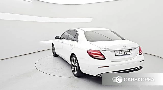 Mercedes-Benz E-Class W213 id 4642585 из Кореи 12