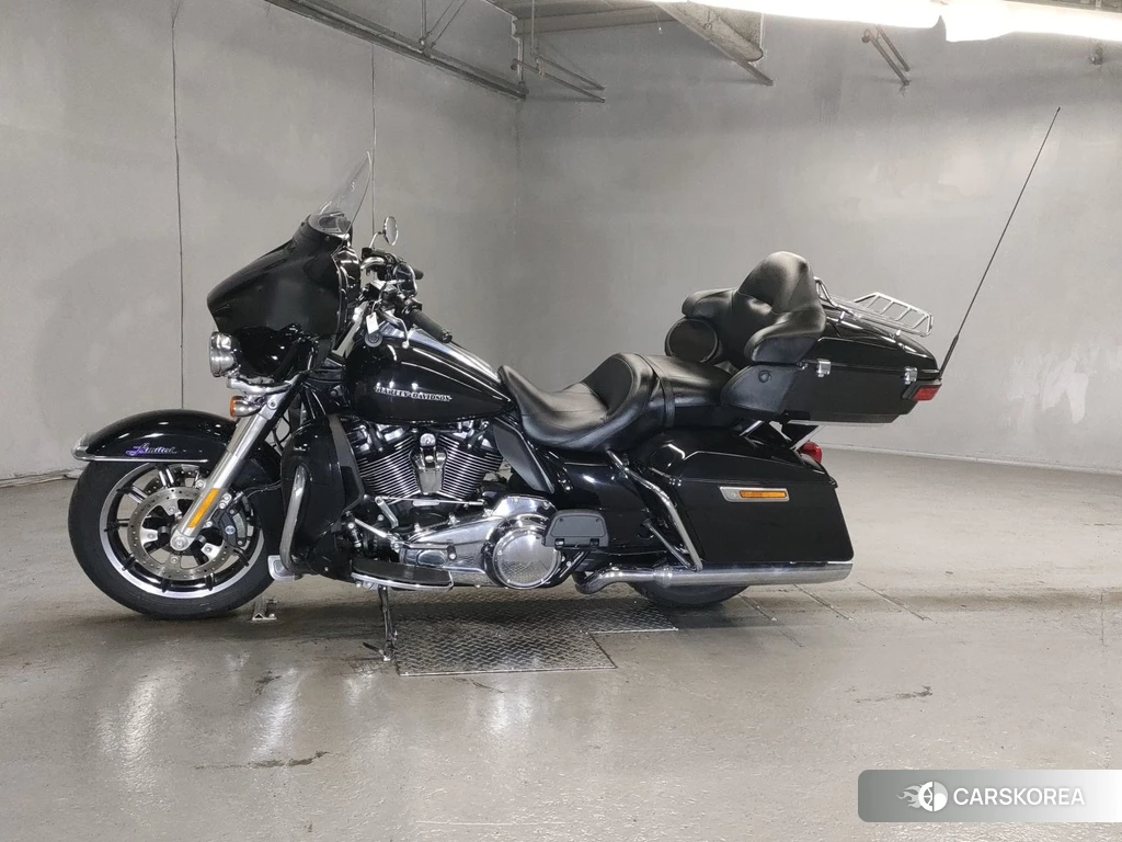 Проданный Harley-Davidson Electra Glide FLHTK1740 2018 из Японии