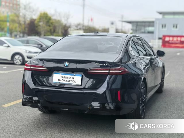 BMW 5 series 2026 Черный из Китая, фото 5