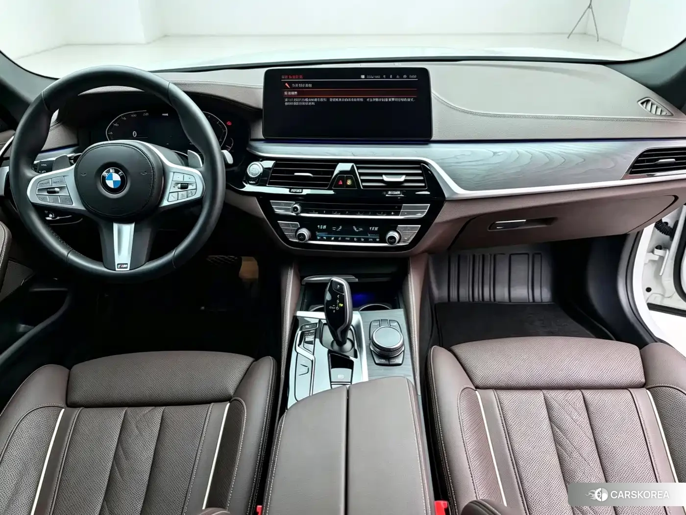 BMW 5 series 2023 Белый из Китая, фото 2