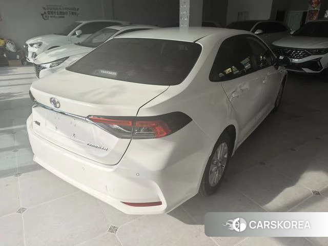 Toyota Corolla id 4353473 из Китая 8