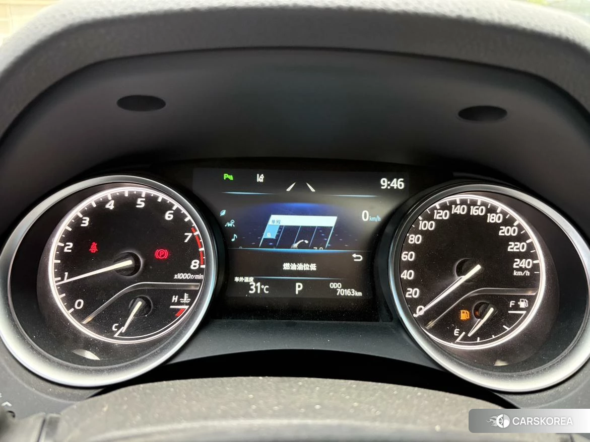 Toyota Camry 2021 Серебристо-серый из Китая, фото 2