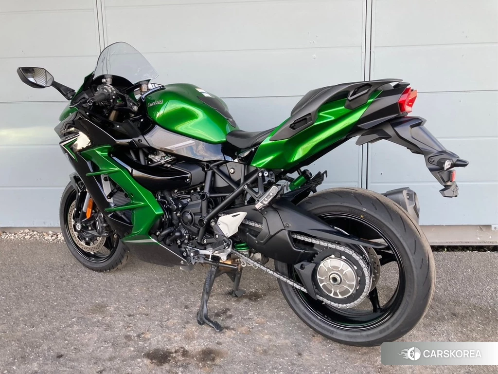 Проданный Kawasaki NINJA H2 SX SE 2023 из Японии